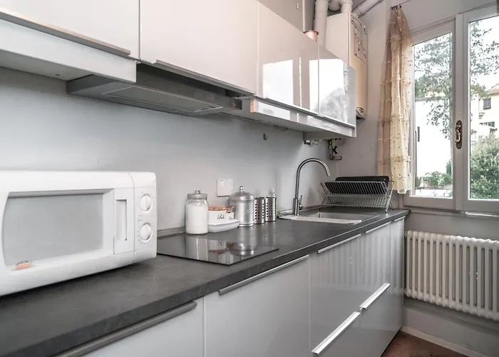 Erta Flat & * Florencia